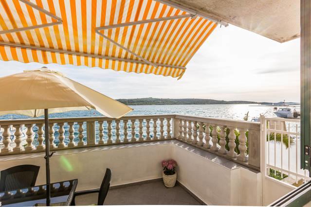 Apartment Masa Pirovac Εξωτερικό φωτογραφία