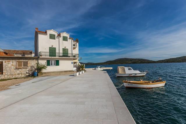Apartment Masa Pirovac Εξωτερικό φωτογραφία