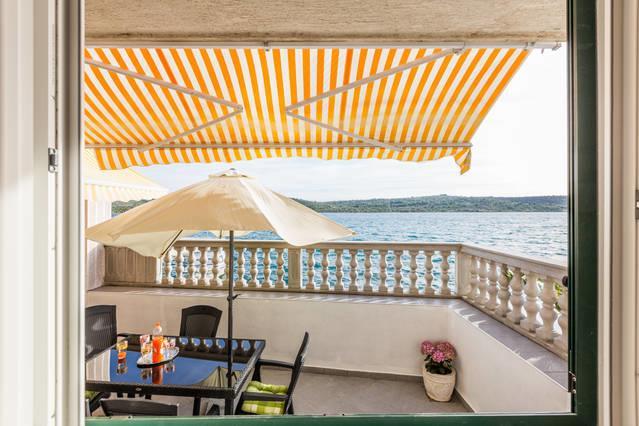 Apartment Masa Pirovac Εξωτερικό φωτογραφία